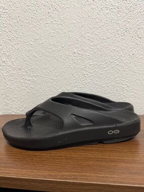 OOFOS OOriginal Recovery Black Women's Foam Flip Flop Sandals